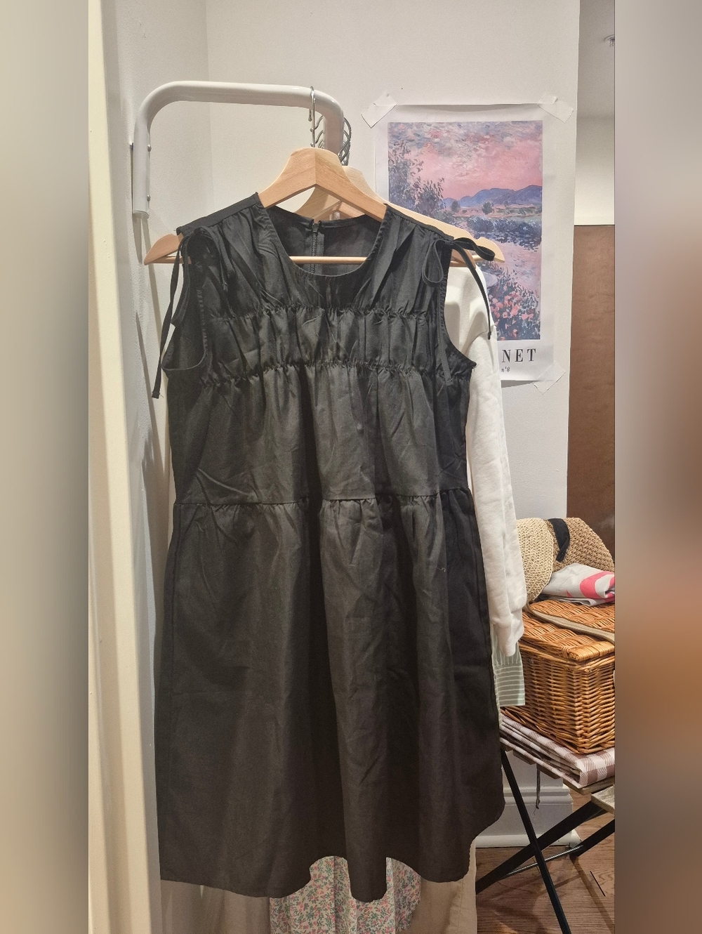 Black Sleeveless Smocked Chest Drawstring Dress
